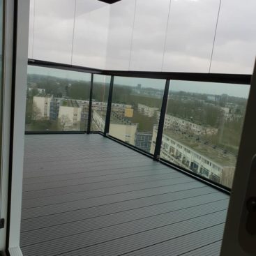 Balkon beglazing en vlonder