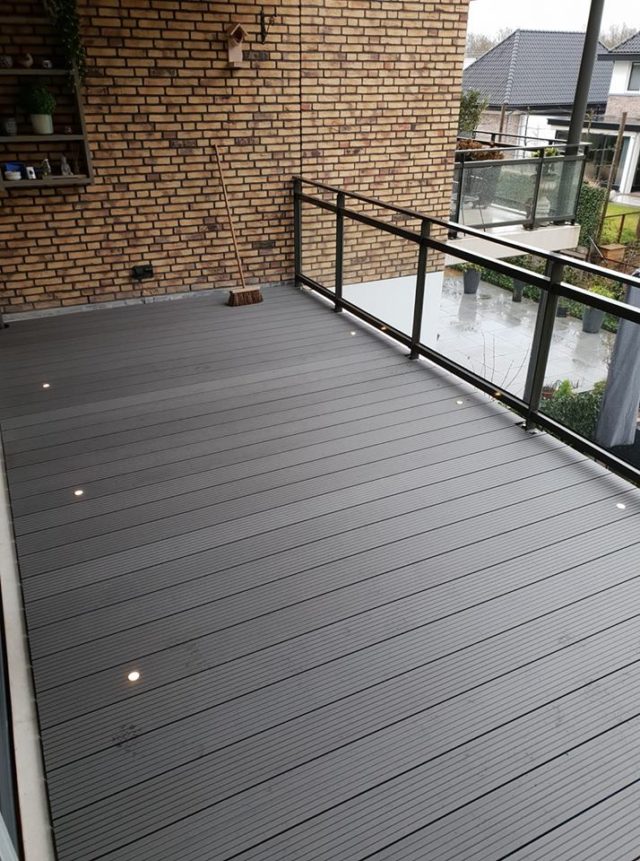 balkonvlonder met licht